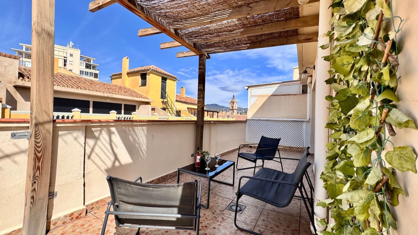 Terraza con pérgola